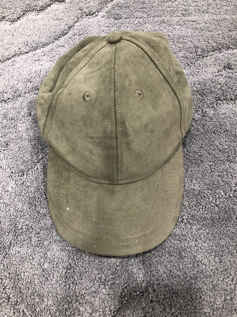 H&M Olive Green Suede Baseball Cap (Category: Caps & Hats) located in Manila. Submitted by janmichael26601 (Listing ID 1459757624, Image 1). Description: - H&M Olive Green Baseball Cap - Suede-like material for a premium feel - One size fits most, adjustable for comfort - Versatile for everyday casual wear - Effortlessly complements any outfit.