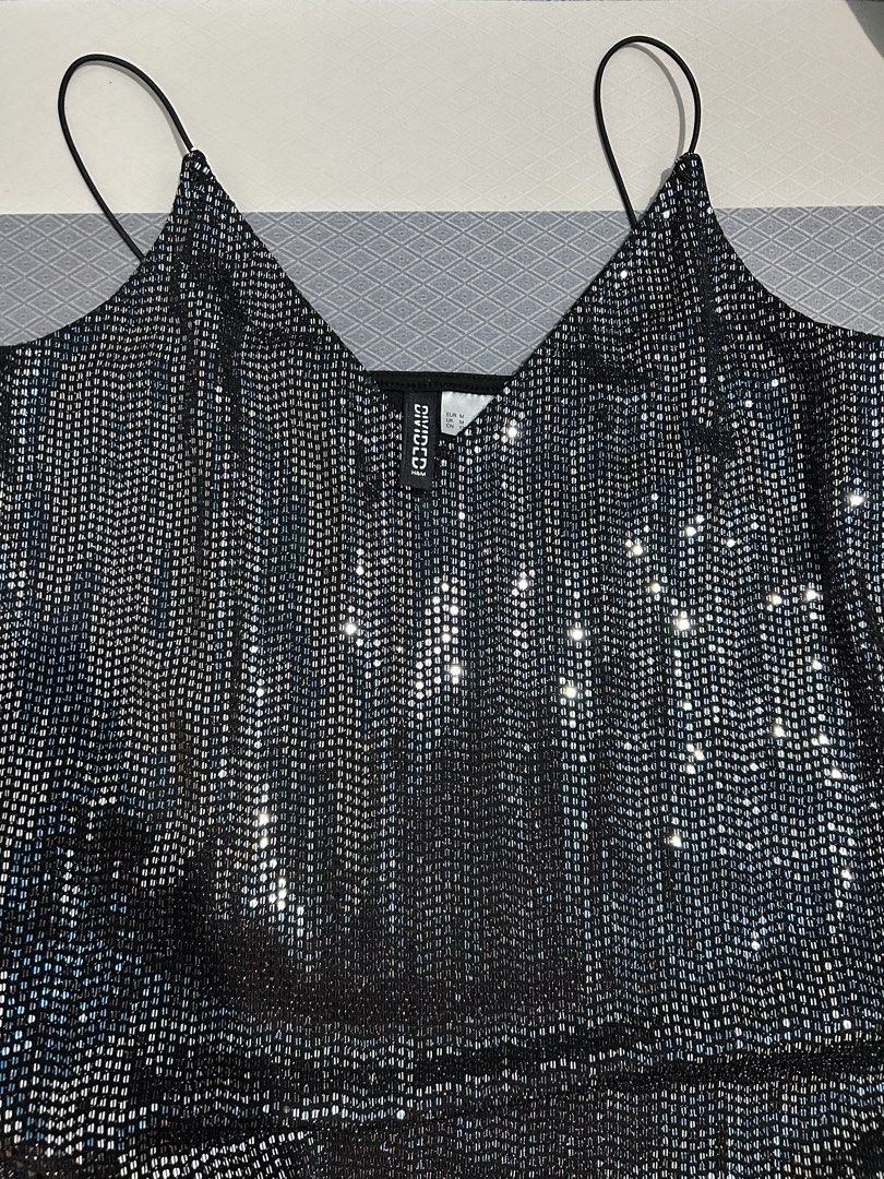 H&M Sparkle Sequin Dress (Category: Evening dresses & gowns) located in Quezon City. Submitted by jjsurplus_23 (Listing ID 1459839181, Image 1). Description: Medium | Made in Cambodia.