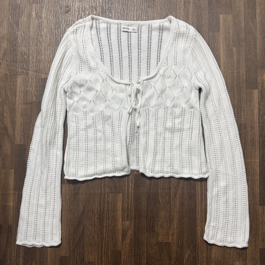 Hollister longsleeve crochet top (Category: Coats, Jackets and Outerwear) located in Pasig City. Submitted by misssynergy1800 (Listing ID 1459745310, Image 1). Description: .