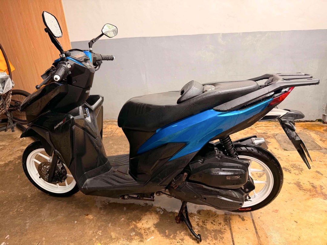 Honda Click 125i Scooter (Category: Motorbikes for Sale) located in Manila. Submitted by swiftstorm.28 (Listing ID 1459798511, Image 1). Description: 🛵 FOR SALE: 2020 HONDA CLICK 125i 💰 PRICE: ₱43,000 📍 Location: Manila ✨ MOTOR DETAILS ✅ 2020 Model ✅ Acquired in 2021 ✅ 23,290 KM ODO ✅ First Owner ✅ Open Deed of Sale ✅ Complete Original OR/CR ✅ Well-maintained ✅ Fresh in & out ✅ No engine issues ✅ Smooth running ✅ Ready to ride 🔧 UPGRADES & AC