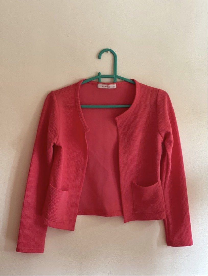 Hot Pink Coat (Category: Coats, Jackets and Outerwear) located in Paranaque City. Submitted by shopsuey.2021 (Listing ID 1459702031, Image 1). Description: .