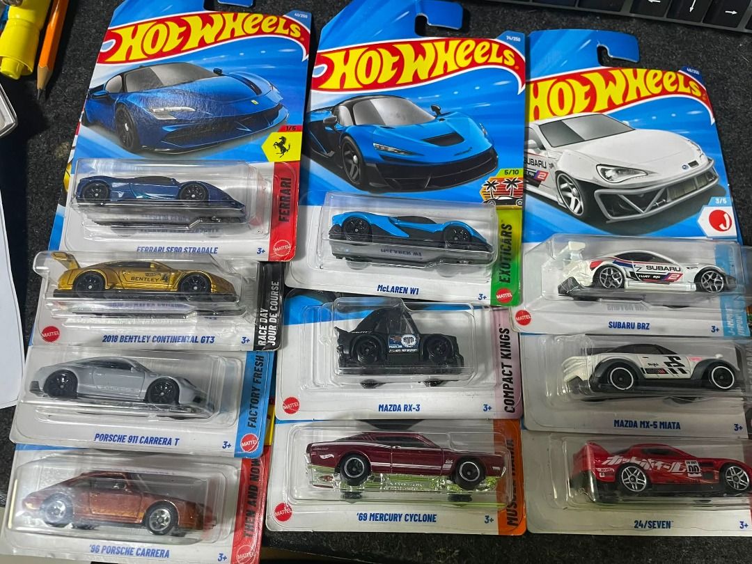 HOTWHEELS FOR SALE (Category: Vehicle & Diecast Models) located in Bulacan. Submitted by keengem_700d52 (Listing ID 1459763459, Image 1). Description: FOR TAKE ALL ONLY..