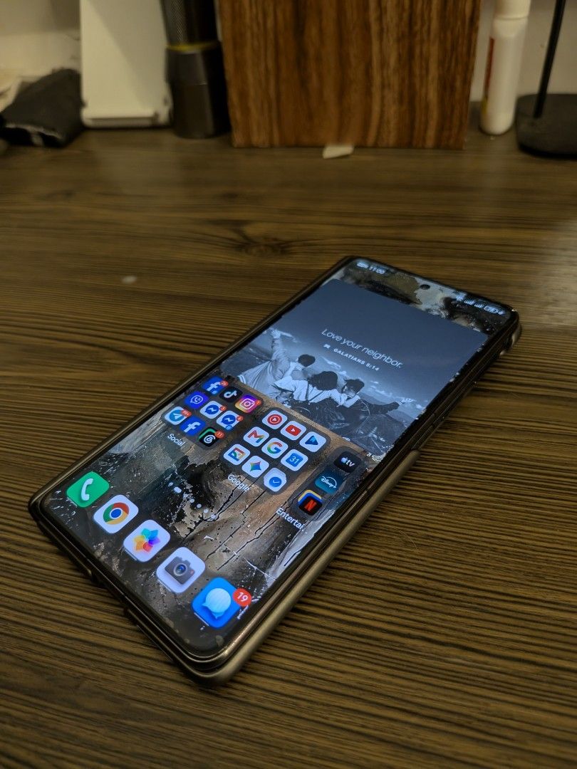 Huawei mate x6 (Category: Huawei) located in Quezon City. Submitted by rapito_28 (Listing ID 1459691786, Image 2). Description: ​Description ​Huawei Mate X6 Foldable Smartphone ​Condition: 9.5/10 (Smooth, pristine main and cover screens, fully working hinge, no screen burn or dead pixels) ​Color: [e.g., Obsidian Black / Cosmic Red / Deep Sea Blue] ​Network: Openline to all networks (Dual SIM) ​Key Specs: ​Displays: 7.93" LTPO OLED Main Screen (12