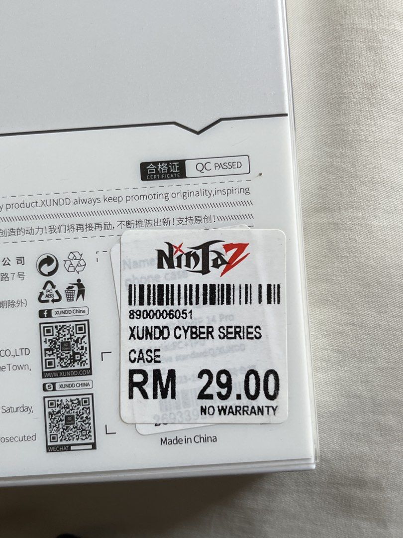 IP16Pro Case (Category: Cases & Covers) located in Pekan. Submitted by dmiaaa790 (Listing ID 1459769555, Image 3). Description: - Original price RM 29.00 -Want to sell RM 25.00 (can negotiate) -Reason to sell (change phone) -chat first before buying.
