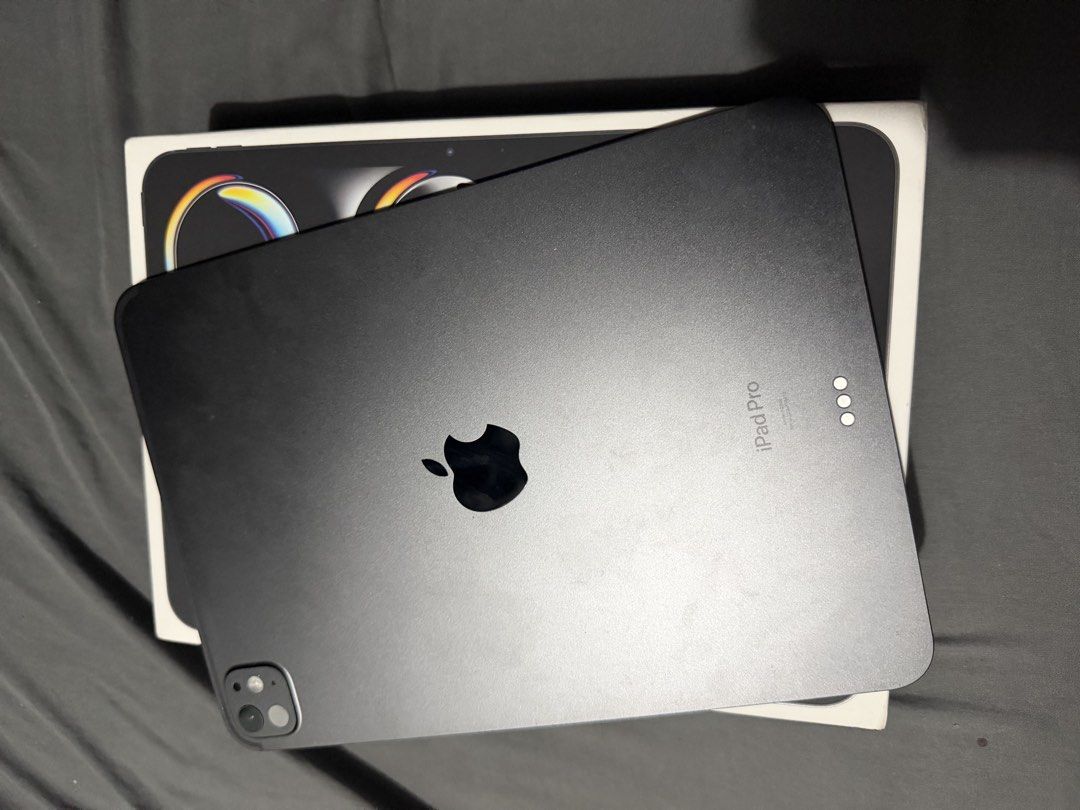 Ipad Pro m4 256gb wifi (Category: iPad) located in Manila. Submitted by jhamjham30 (Listing ID 1459808105, Image 1). Description: For sale Ipad Pro m4 256gb wifi Details nasa pic.