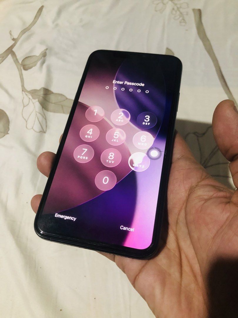 IPHONE 11 PROMAX (Category: Samsung) located in Manila. Submitted by secretjoy.609 (Listing ID 1459806542, Image 2). Description: IPHONE 11 PROMAX 64GB GLOBELOCKED honest issue:palit lcd at battery volume button not working may assistive touch naman kaya smooth pa din yun lang po .