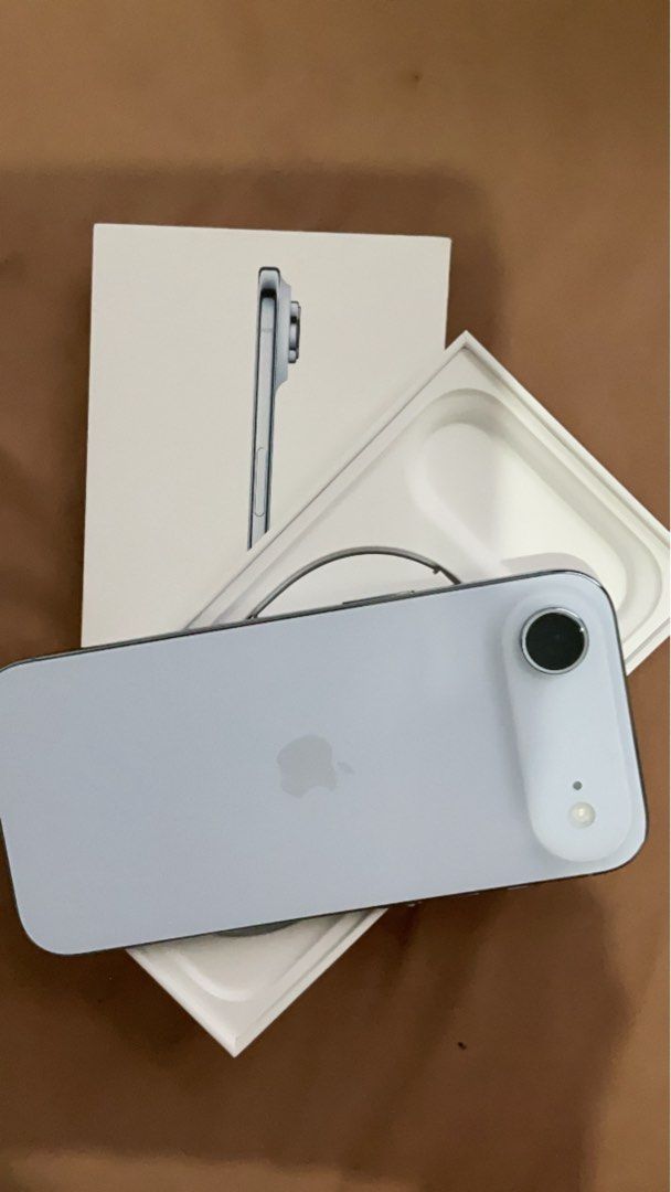 Iphone 17 Air (Category: iPhone 17 Series) located in Muntinlupa City. Submitted by ohchelseacake (Listing ID 1459690262, Image 1). Description: Iphone Air , 256gb , under warranty 6/2027 , sky blue 3 mos old - Super good as new.