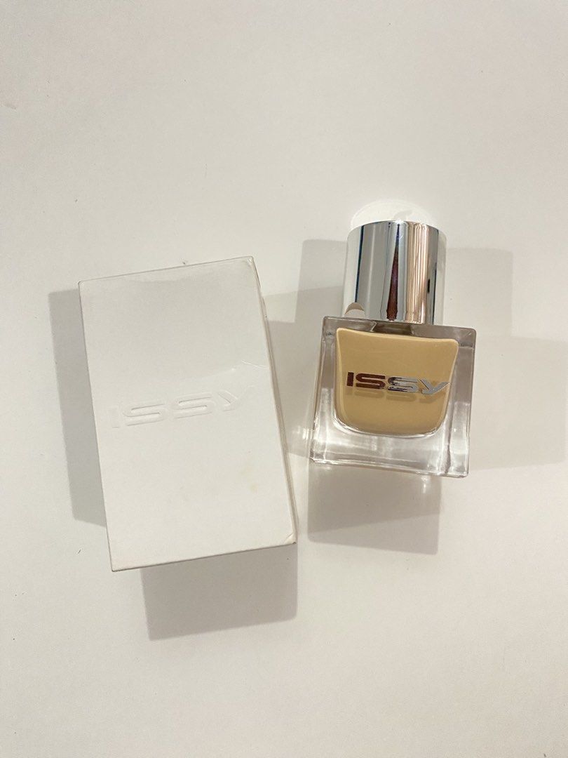 ISSY Active Foundation (Category: Makeup) located in Bugallon. Submitted by glowbycelestia (Listing ID 1459763856, Image 1). Description: shade/s: - YM3 Medium Warm 💸: gcash and maribank 🚚: direct jnt or meet up near loc 📍Bugallon, Pangasinan.