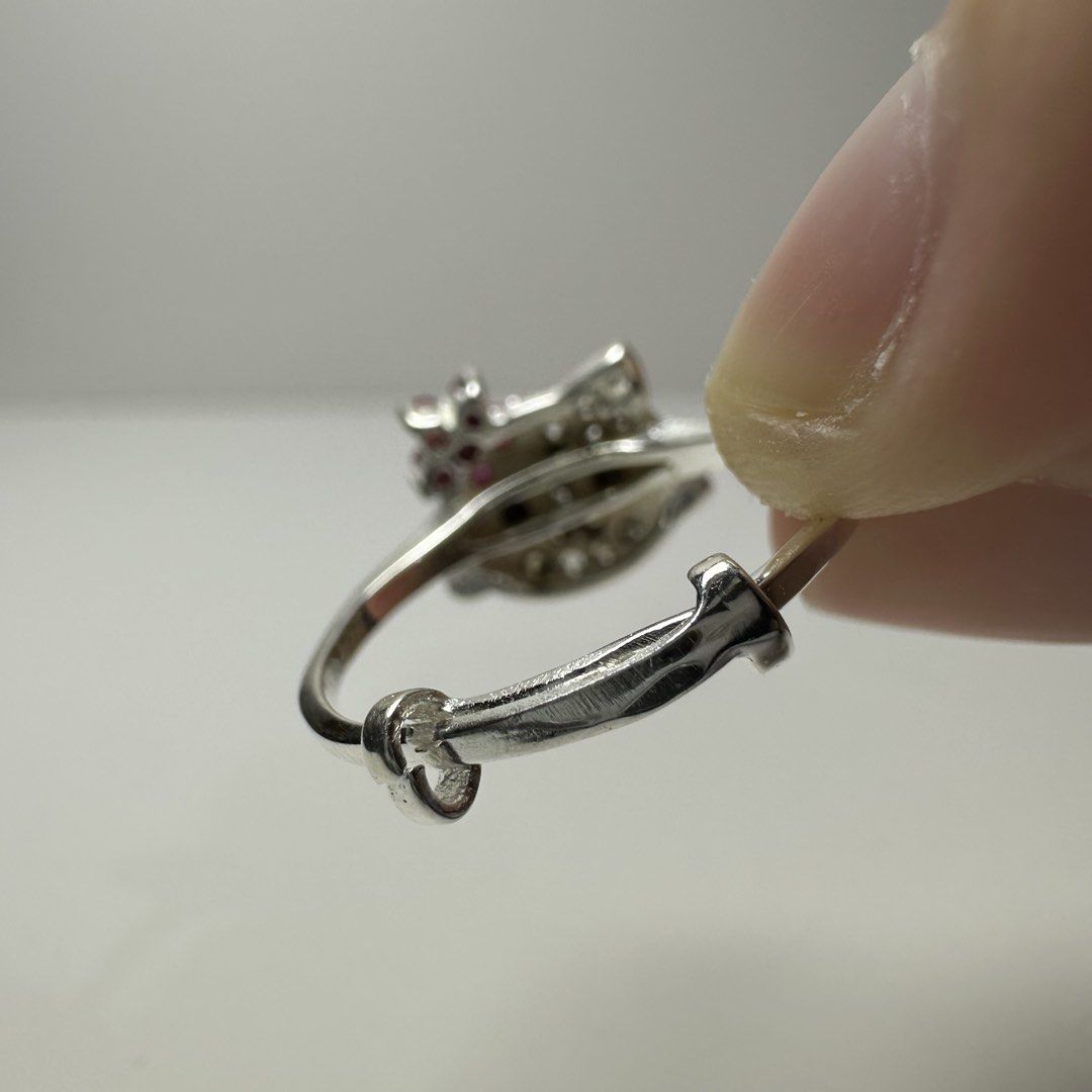 italy silver cute hello kitty adjustable ring 1.5g (Category: Rings) located in Pakil. Submitted by primrosehearts (Listing ID 1459779939, Image 3). Description: authentic 925 italy silver with stamping hypoallergenic stones are untested! size: adjustable grams: 1.5g.