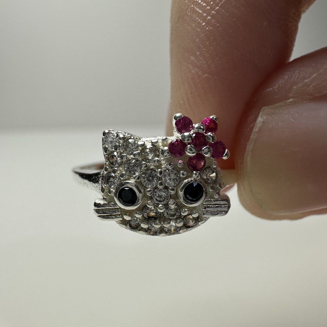 italy silver cute hello kitty adjustable ring 1.5g (Category: Rings) located in Pakil. Submitted by primrosehearts (Listing ID 1459779939, Image 1). Description: authentic 925 italy silver with stamping hypoallergenic stones are untested! size: adjustable grams: 1.5g.