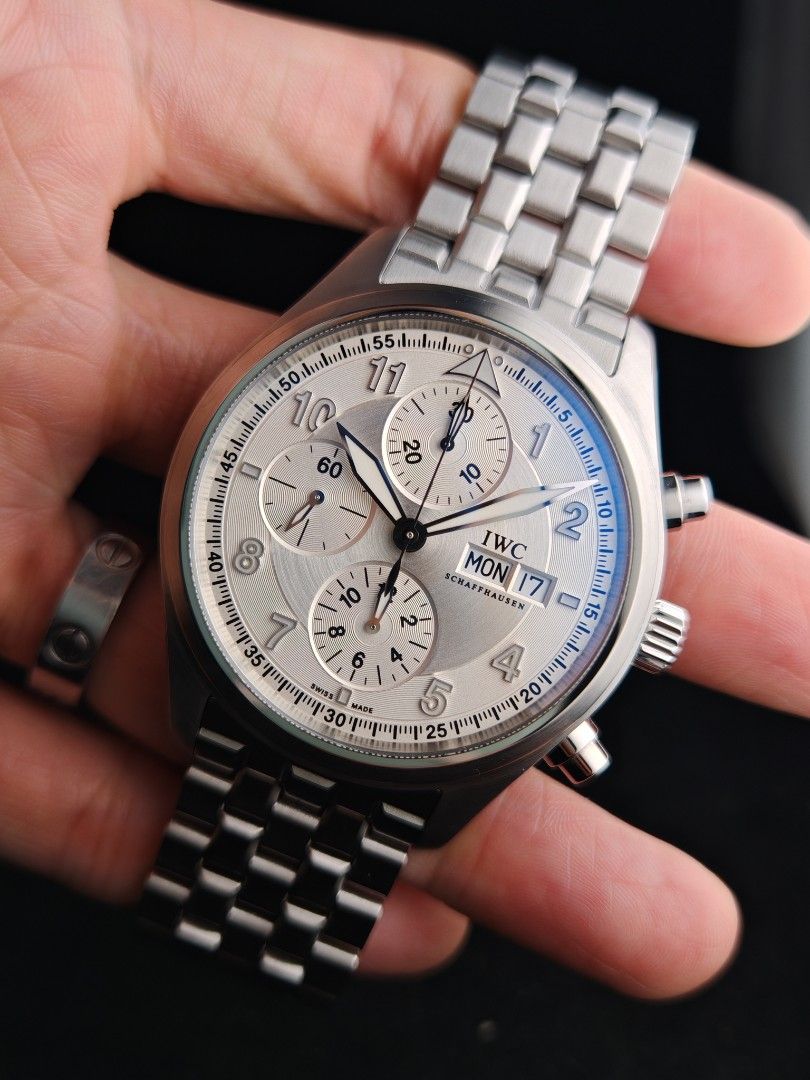 IWC Pilot 3717 Spitfire 42mm (Category: Men's Watches) located in San Juan City. Submitted by MW_888 (Listing ID 1459727344, Image 1). Description: 2022 IWC Pilot Chronograph Spitfire 42mm Ref 3717-05 Automatic 9/10 condition Inclusions: watch, original bracelet fit to approx 7.5" wrist, IWC guarantee card and replacement IWC box *photo reference on 6.5" wrist 240k.