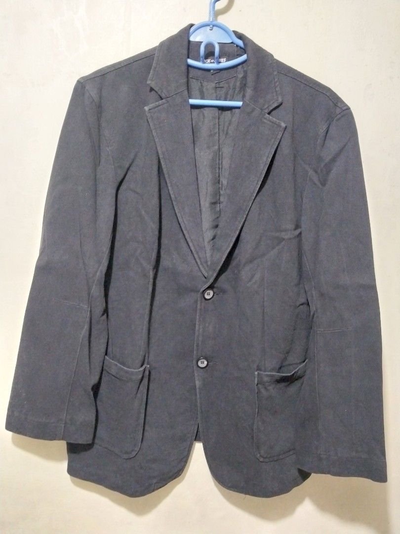 Jack and Jones black blazer (Category: Coats, Jackets and Outerwear) located in Manila. Submitted by PrinceDani.Clothing (Listing ID 1459738321, Image 1). Description: Jack n Jones black blazer Medium fit 21in width 28in length 23.5in sleeves 18in shoulder excellent condition .