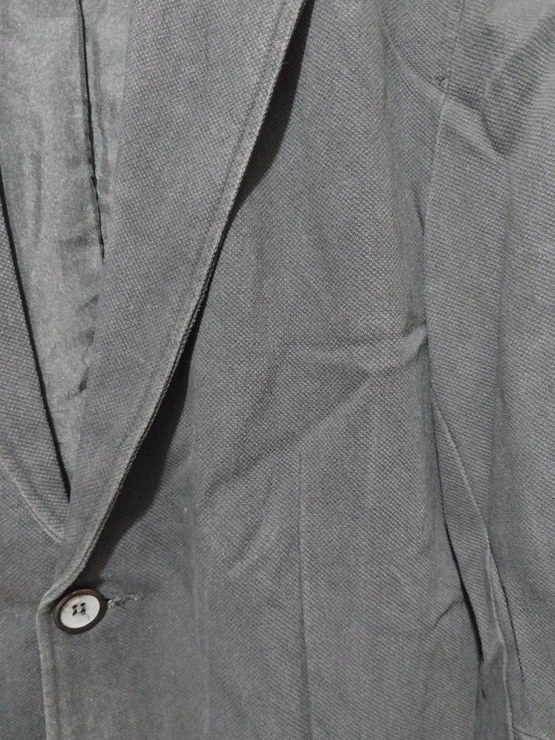 Jack and Jones black blazer (Category: Coats, Jackets and Outerwear) located in Manila. Submitted by PrinceDani.Clothing (Listing ID 1459738321, Image 3). Description: Jack n Jones black blazer Medium fit 21in width 28in length 23.5in sleeves 18in shoulder excellent condition .