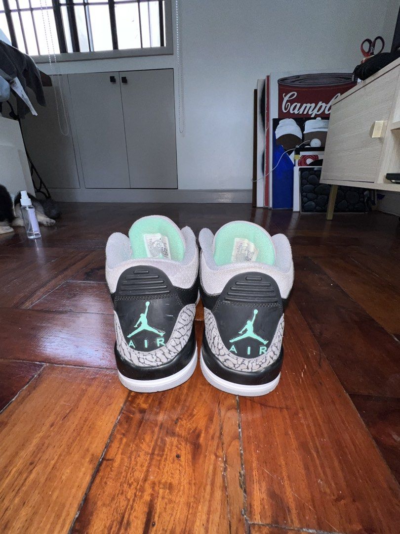 Jordan 3 Retro Green Size US6 (Category: Dress Shoes) located in Cainta. Submitted by thwofhace_ (Listing ID 1459746002, Image 3). Description: .