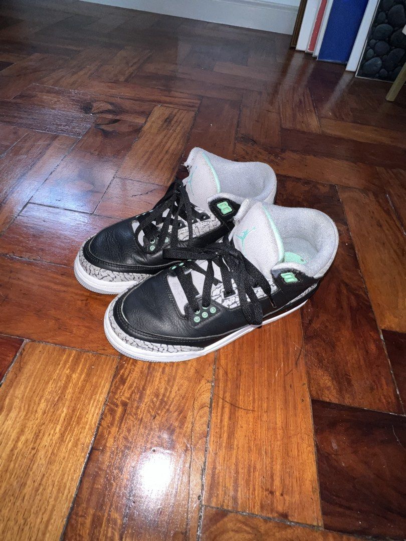 Jordan 3 Retro Green Size US6 (Category: Dress Shoes) located in Cainta. Submitted by thwofhace_ (Listing ID 1459746002, Image 1). Description: .