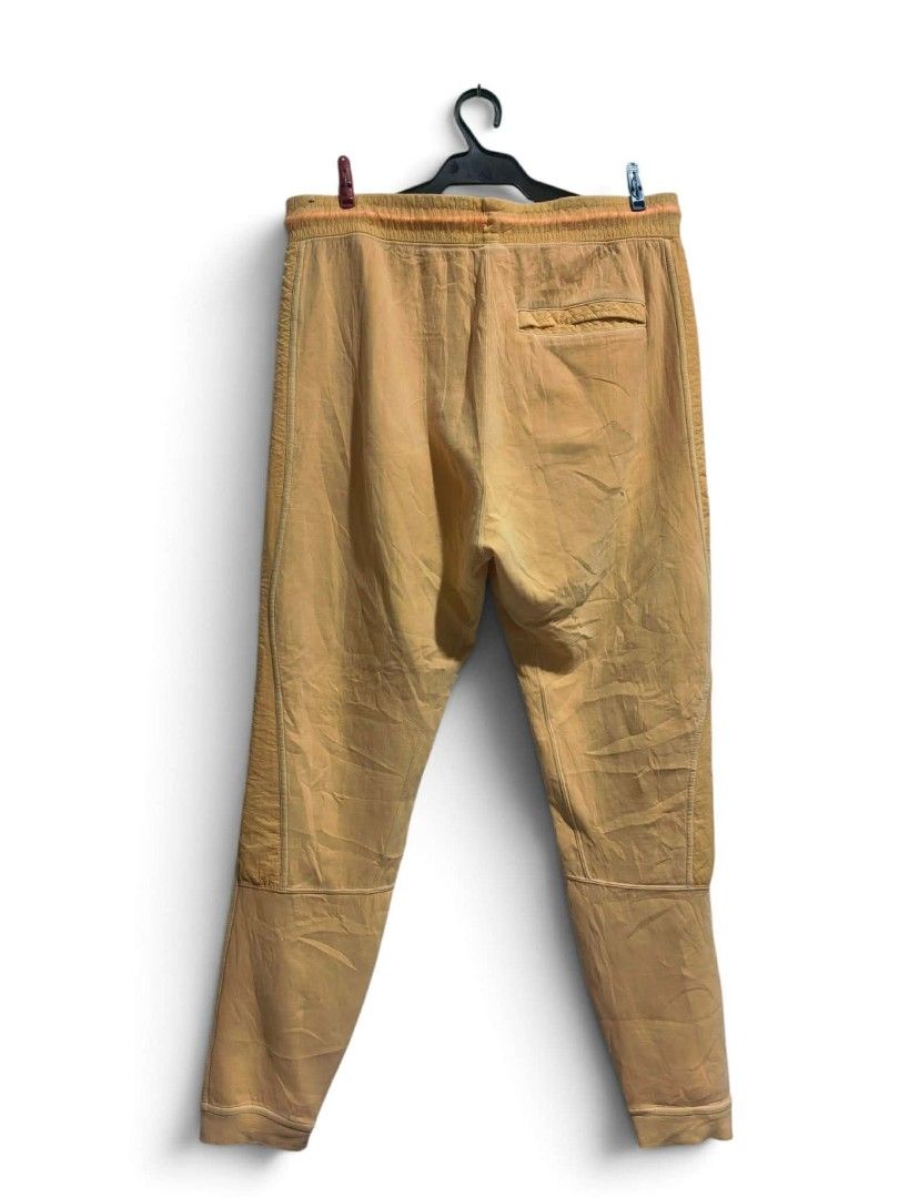 Jordan engineered sweat pants (Category: Activewear) located in Vinzons. Submitted by kspabico07187 (Listing ID 1459844773, Image 2). Description: Excellent condition Almost brandnew condition Waist-30-36 L-40.