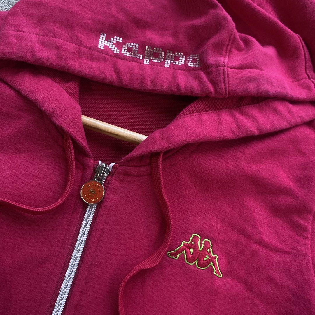 Kappa Pink Zip-Up Hoodie Jacket (Category: Coats, Jackets and Outerwear) located in Naga. Submitted by ejdurante17 (Listing ID 1459743688, Image 2). Description: - Cute pink Y2k Kappa hoodie - Size: Small - Iconic Kappa logo embroidered on chest and hood - Zip-up front with convenient pockets - Stylish striped detail on cuffs and hem - Ideal for everyday casual wear + Shipping fee (Door to door J&T) MOP: Gcash / BDO / BPI NO COD, PAYMENT FIRST PO