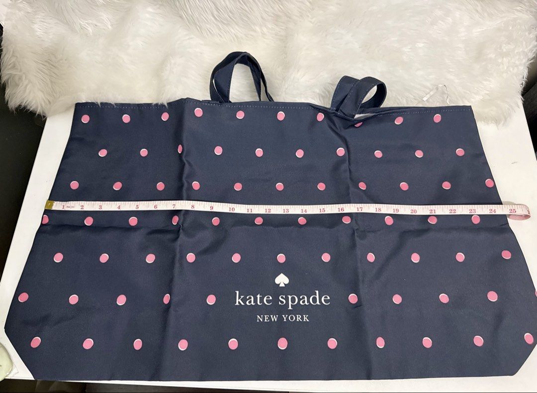 Kate Spade Canvas Beach Tote (Category: Tote Bags) located in Pasig City. Submitted by ellaandviashop (Listing ID 1459798245, Image 2). Description: 🇵🇭 On hand Pasig 🛵 ready to ship via lalamove/lbc ✅ Fresh arrivals 🆕 Orig and brand new .