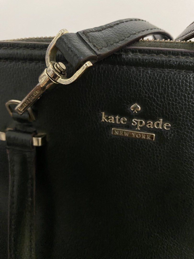 Kate Spade Patterson Drive Medium Dome Satchel (Category: Shoulder Bags) located in Paranaque City. Submitted by lilliputscornerstore (Listing ID 1459739835, Image 2). Description: A classic, structured handbag made from pressed caviar pebbled leather. Color: Dark Green.