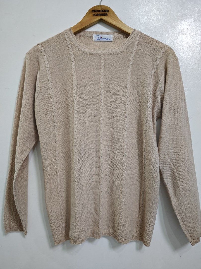 Knitted Long Sleeve (Category: Longsleeves) located in Pasig City. Submitted by dian.juliet (Listing ID 1459777493, Image 1). Description: ▪️Size: can fit up to medium / walang nakalagay sa damit ▪️Used twice when I attended graduation ▪️What you see is what you get. ▪️Colors may vary due to lightning. ▪️Feel free to message me for other details. :) 🖤 dian.