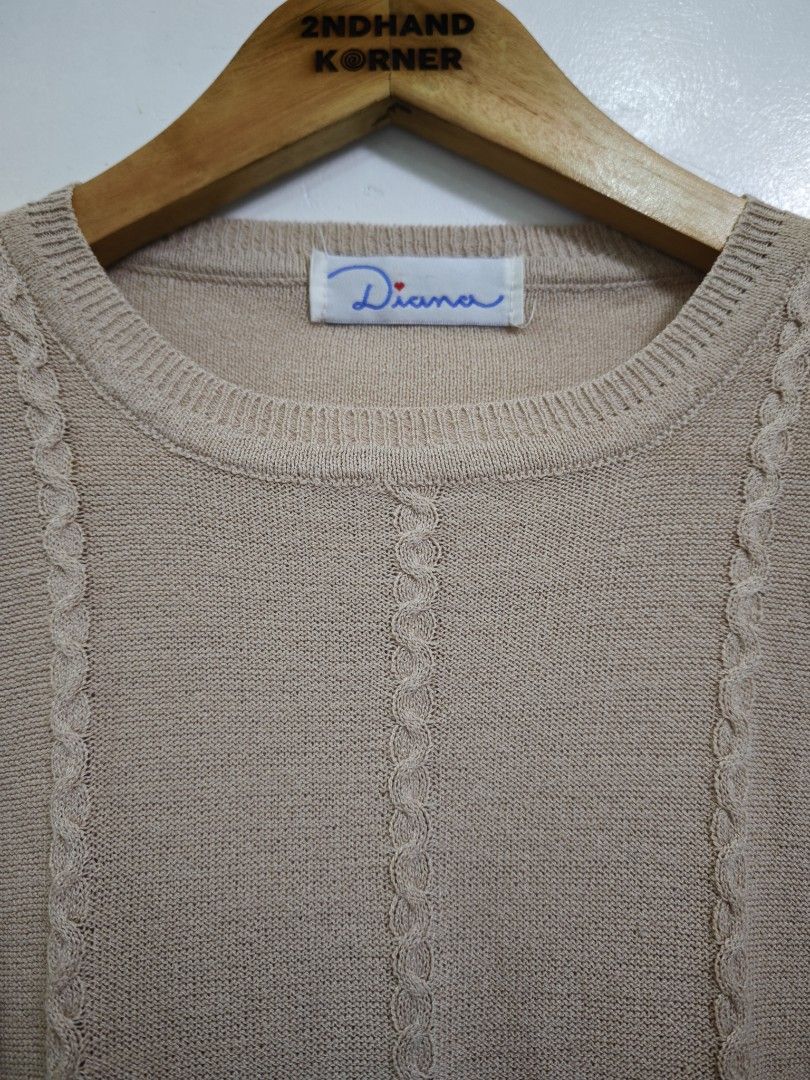 Knitted Long Sleeve (Category: Longsleeves) located in Pasig City. Submitted by dian.juliet (Listing ID 1459777493, Image 2). Description: ▪️Size: can fit up to medium / walang nakalagay sa damit ▪️Used twice when I attended graduation ▪️What you see is what you get. ▪️Colors may vary due to lightning. ▪️Feel free to message me for other details. :) 🖤 dian.