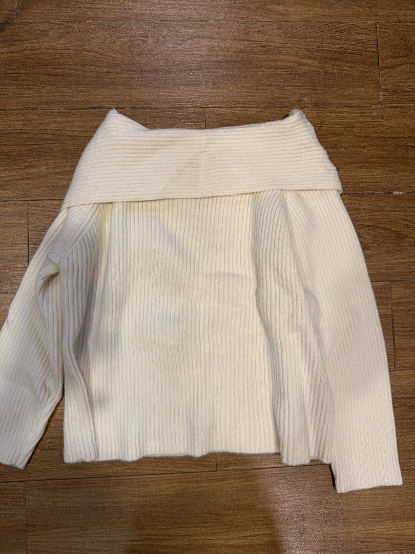 knitted off-shoulder sweater (Category: Coats, Jackets and Outerwear) located in Manila. Submitted by monchhichiluvr (Listing ID 1459854094, Image 1). Description: - can fit up to XL - never been used!.