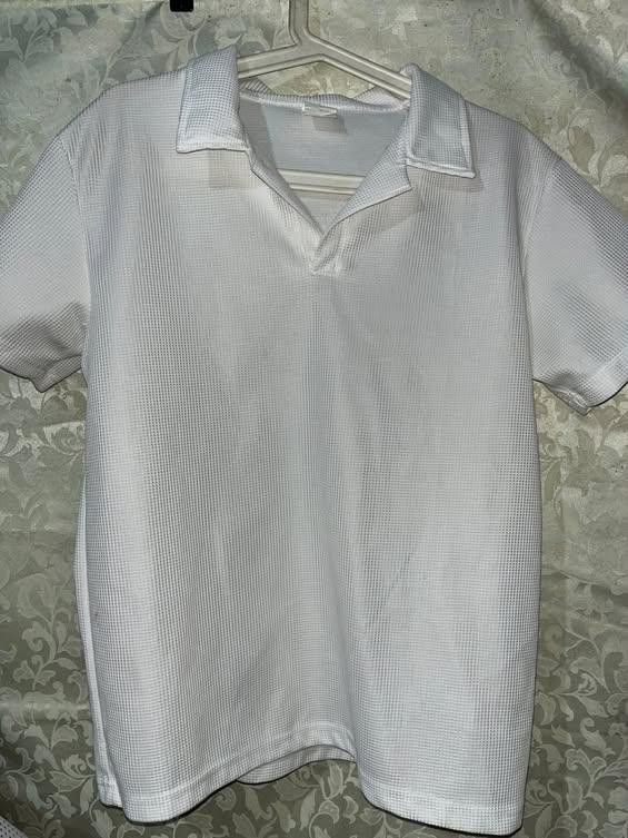 Knitted Polo shirt for men (Category: Activewear) located in Manila. Submitted by d4vid (Listing ID 1459817154, Image 1). Description: Once used, slightly nego. Size: M-L.