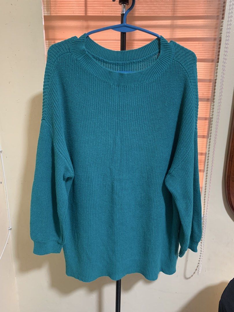 Knitted Sweater (Category: Coats, Jackets and Outerwear) located in Santa Rosa. Submitted by ronelgabriel (Listing ID 1459800212, Image 1). Description: buy at least 1 item to claim Length 27 Width 24.5 Shoulder 21.