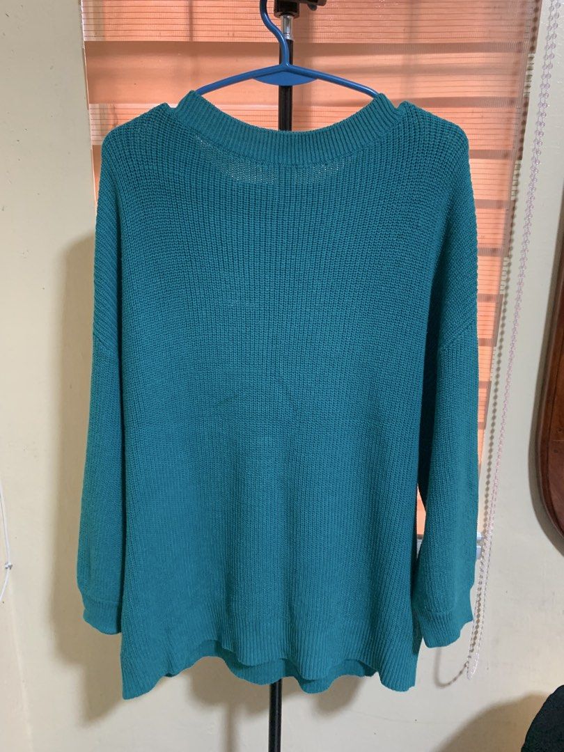 Knitted Sweater (Category: Coats, Jackets and Outerwear) located in Santa Rosa. Submitted by ronelgabriel (Listing ID 1459800212, Image 2). Description: buy at least 1 item to claim Length 27 Width 24.5 Shoulder 21.