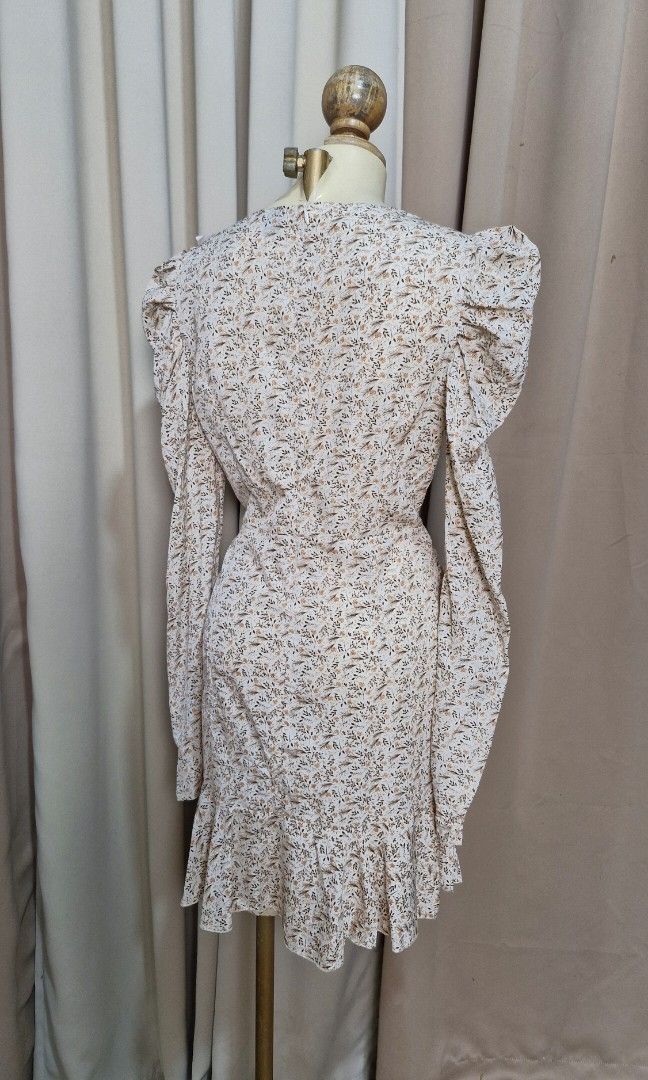 L: Shein Dress (Category: Dresses) located in Calabanga. Submitted by deniseallyson (Listing ID 1459833380, Image 3). Description: .