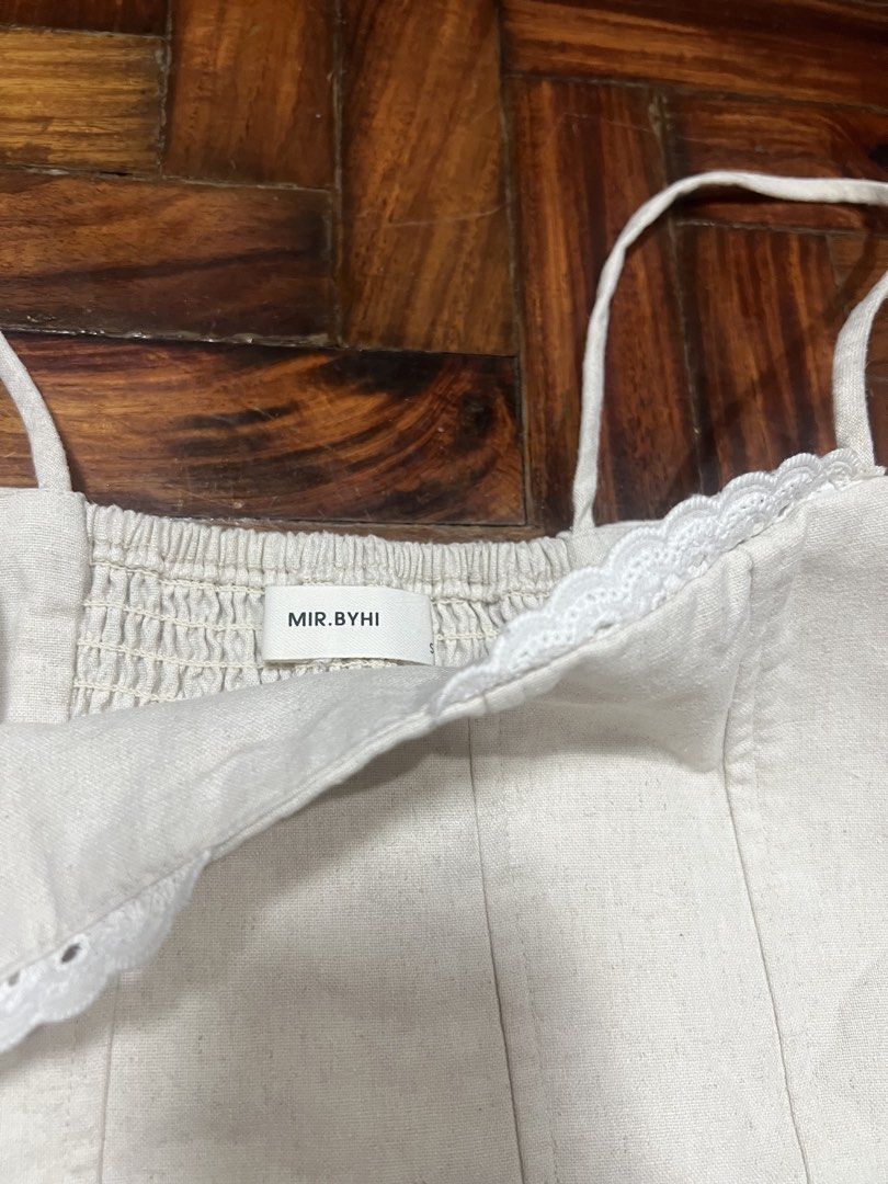 Lace Beige Linen Top (Category: Others Tops) located in Quezon City. Submitted by chloe_declutter (Listing ID 1459771643, Image 2). Description: Open to pickup/j&t delivery Cubao QC location Still available 9/26 Code: Teal Box.