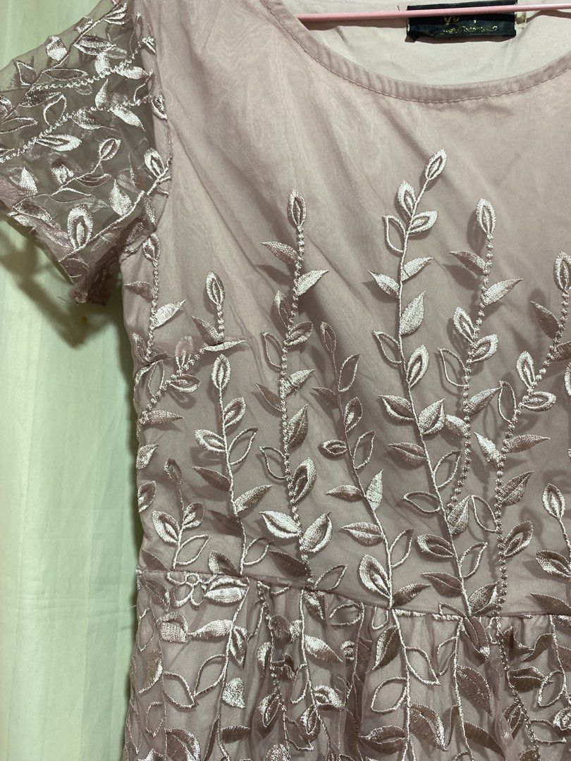 Lace Dress (Category: Dresses) located in Manila. Submitted by snowymallows (Listing ID 1459743556, Image 3). Description: .