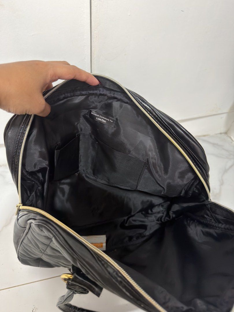 Lancome Bag (Category: Shoulder Bags) located in Manila. Submitted by declutters.wrdrb (Listing ID 1459797470, Image 3). Description: .