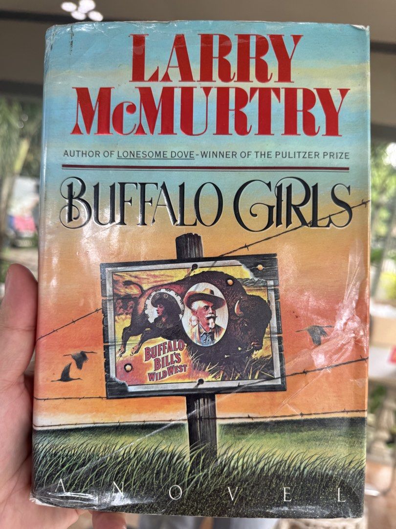LARRY MCMURTRY books (Category: Storybooks) located in Jaen. Submitted by jud24 (Listing ID 1459717801, Image 1). Description: Titlea and Condi 300-Buffalo Girls Large HB : min creases on Dusk cover 350 - Pretty Boy Floyd Large Hb like new 150-Moving On : mmpb tanning /creases 300 - Comanche MMPB ( book series of LONESOME DOVE) .