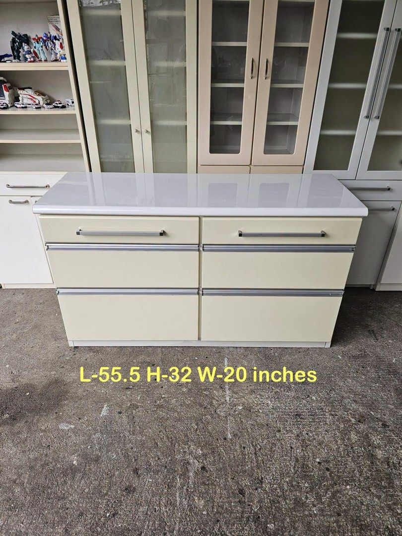 Lateral Drawers (Category: Shelves, Cabinets & Racks) located in Quezon City. Submitted by ledamadel (Listing ID 1459768123, Image 1). Description: Lateral Drawers (Flat White) ✔L-55.5 H-32 W-20 inches 📏 ✔️6 Drawers 🗄 ✔Laminated 🔖 ✔️Compress & Mdf Back! 💢 ✔Scratches As-is! 👌 Location: 40 Aplaya St Napocor Vill. Tandang Sora Quezon City. For inquiry please Pm us or Call. 09066885859 Please like our page thanks! 👇👇👇👇 KMA O’shop #japansurpl