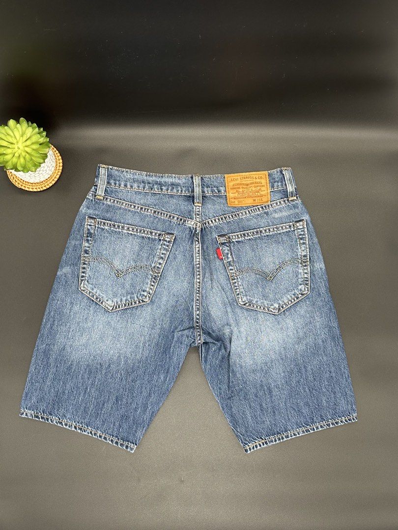 Levis 505 Denim Shorts (Category: Shorts) located in Baguio. Submitted by .daryl (Listing ID 1459828742, Image 2). Description: 28 waist 18 length .