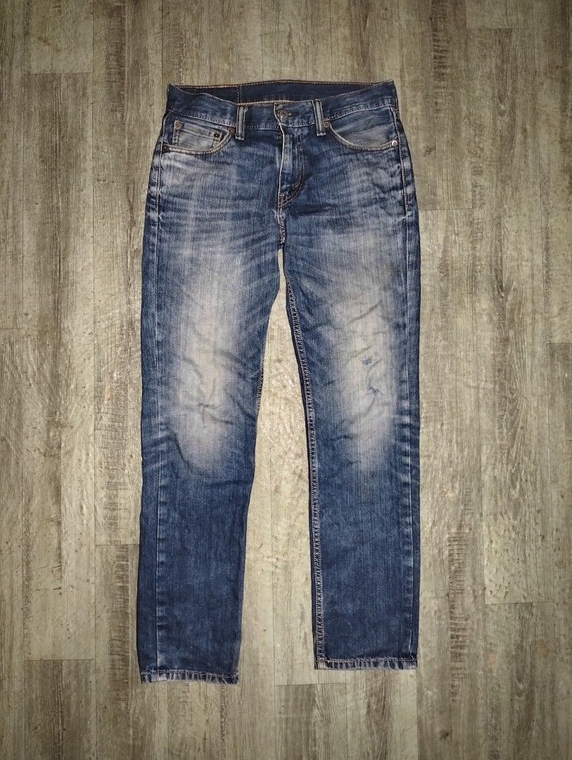 Levis 511 (Category: Jeans) located in Kabankalan. Submitted by markcahilig23-76925 (Listing ID 1459899125, Image 1). Description: Lebays 511 size 30 on tag Good condition signs of usage minimal issue(see pics) light yellow stain back pocket 650 FREESHIPPING.