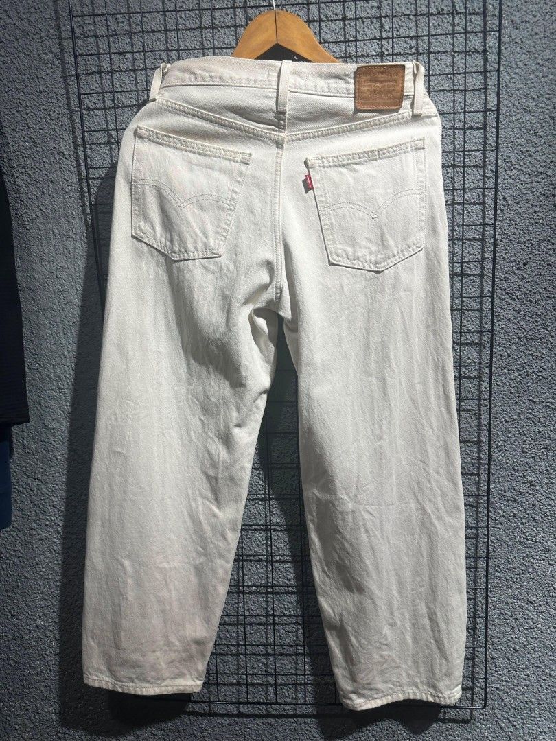 Levis baggy jeans (Category: Jeans) located in Manila. Submitted by young4tez (Listing ID 1459777853, Image 2). Description: .