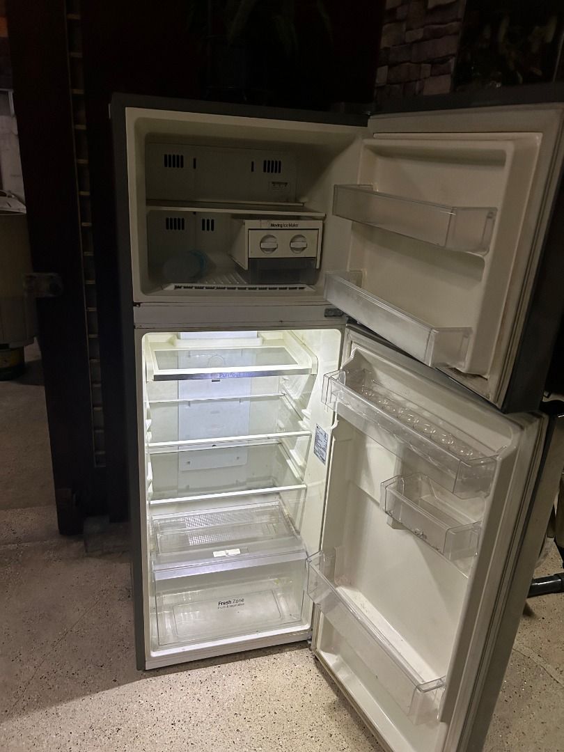 LG Inverter Refrigerator (Category: Refrigerators and Freezers) located in Quezon City. Submitted by mrchlp.erizo (Listing ID 1459850184, Image 2). Description: FOR SALE: LG Inverter Refrigerator Brand: LG Model: GR-B222SLCL Type: Inverter Refrigerator Condition: Good working condition ✅ 100% fully functional ✅ Energy-efficient Inverter Technology ✅ Spacious storage ✅ Clean and well-maintained ⚠️ Minor dents on the front – purely cosmetic and doe