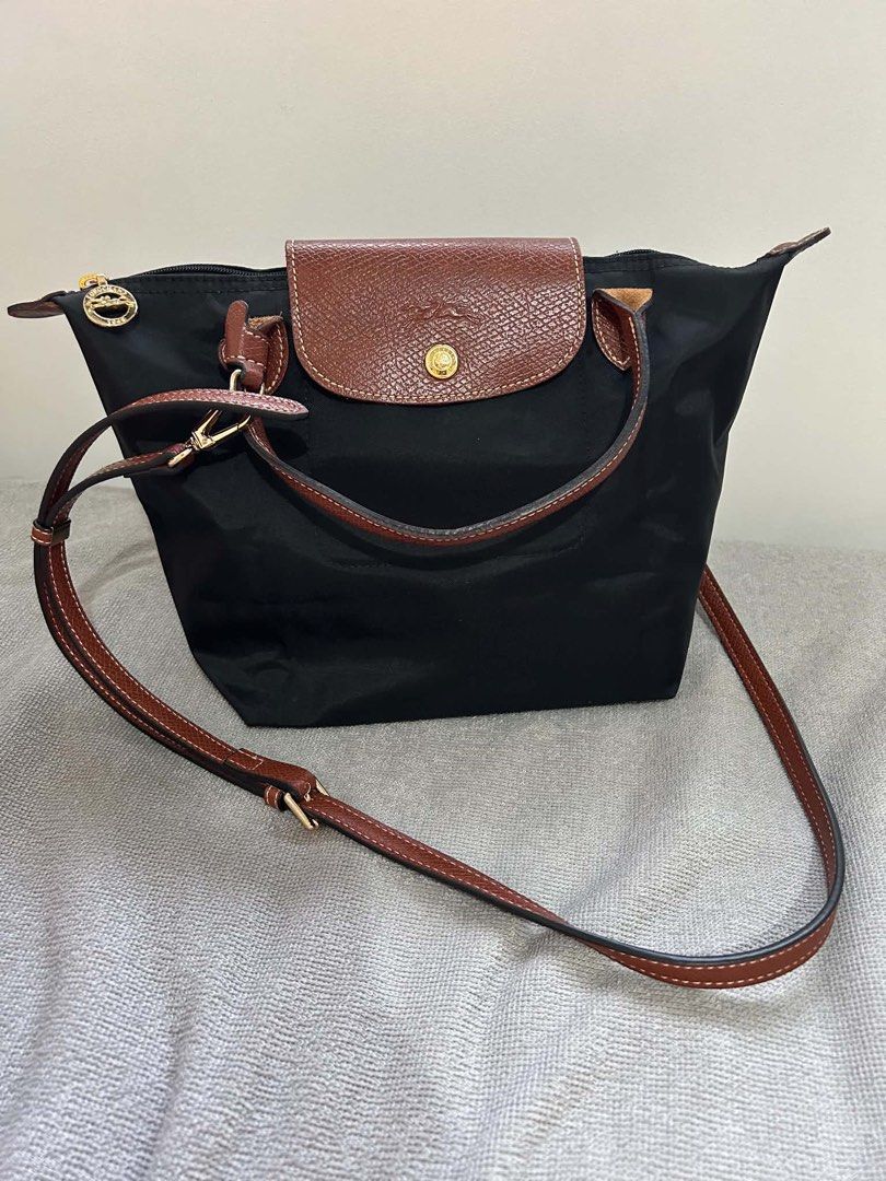 Longchamp Bag (Category: Luxury Bags & Wallets) located in Imus. Submitted by justinelouis (Listing ID 1459793010, Image 1). Description: .