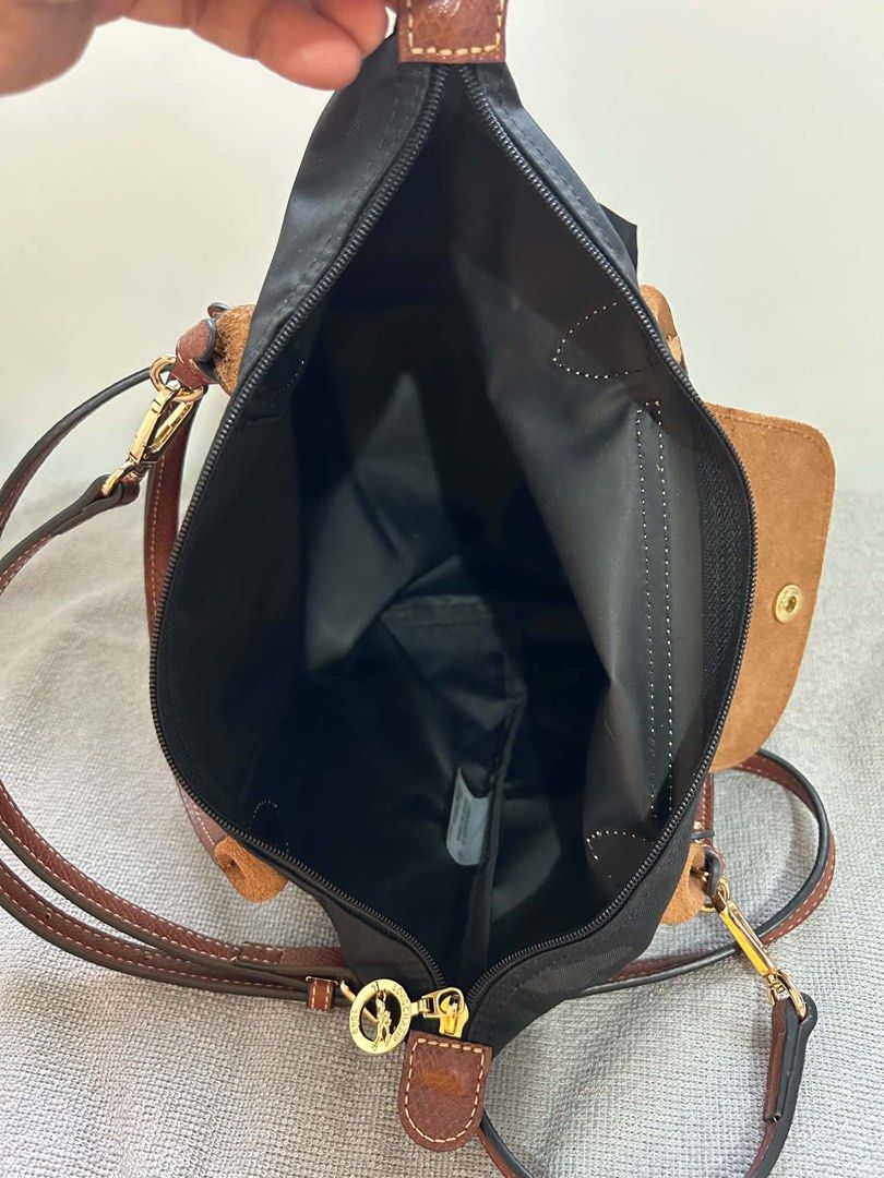Longchamp Bag (Category: Luxury Bags & Wallets) located in Imus. Submitted by justinelouis (Listing ID 1459793010, Image 2). Description: .