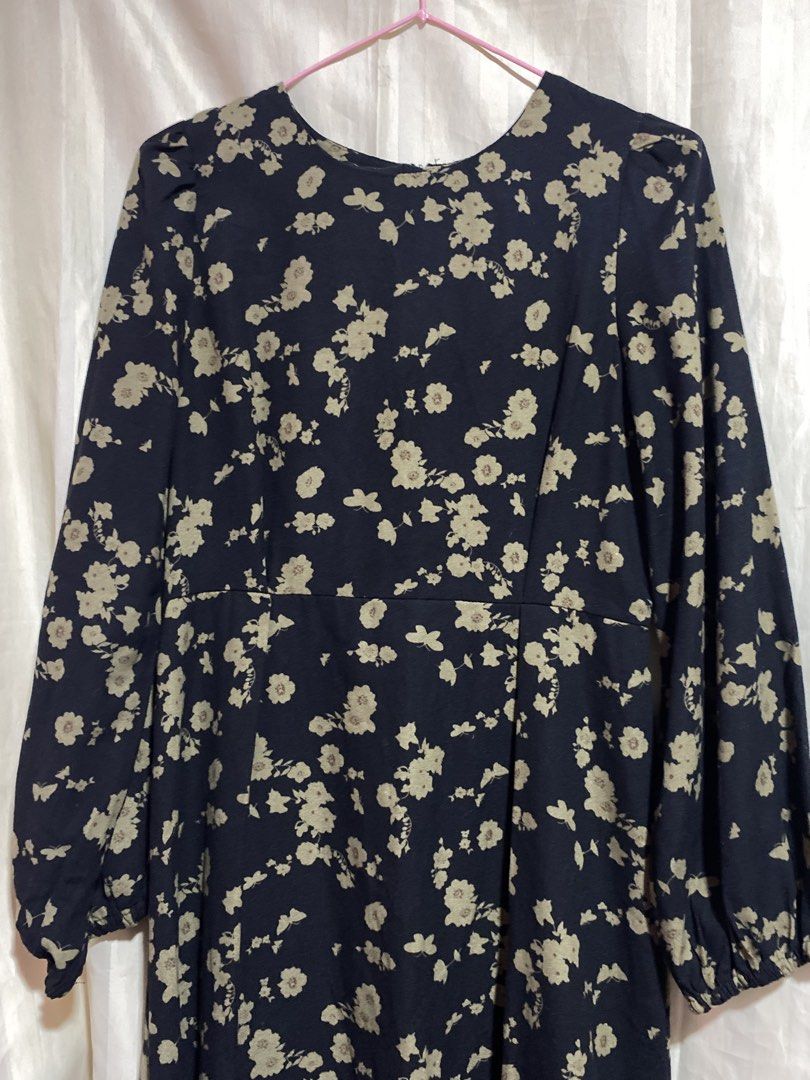 Longsleeve Preloved Dress (Category: Dresses) located in Manila. Submitted by snowymallows (Listing ID 1459743215, Image 3). Description: .