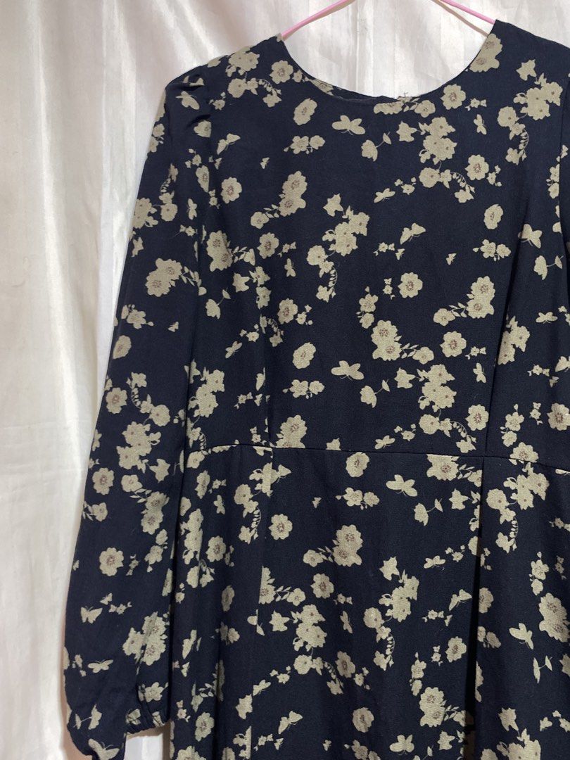 Longsleeve Preloved Dress (Category: Dresses) located in Manila. Submitted by snowymallows (Listing ID 1459743215, Image 2). Description: .