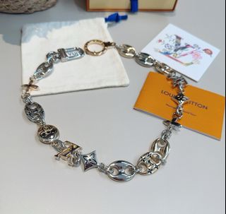 (Category: ) located in . Submitted by lunea.jewelry (Listing ID 1459820434, Image 1). Description: .