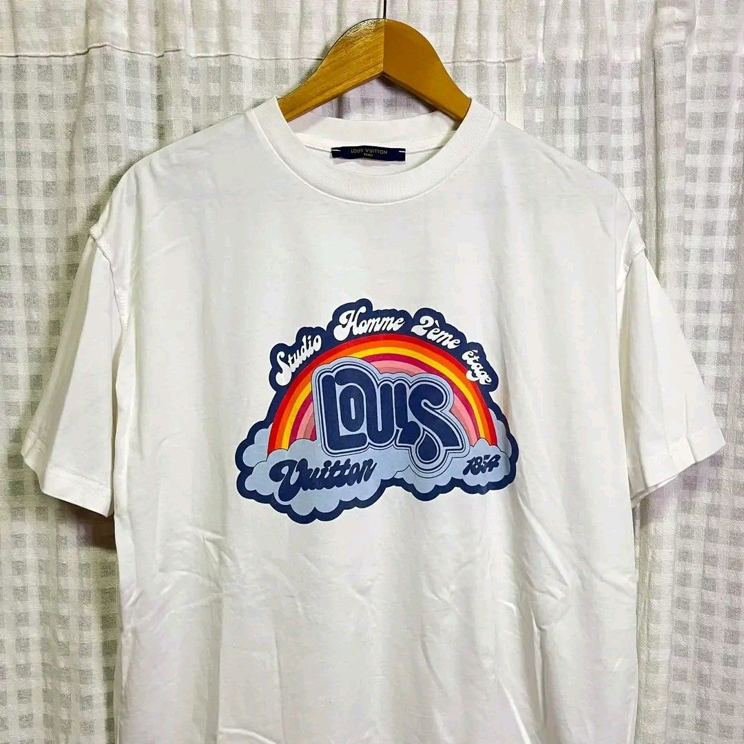 louis vuitton Tshirt (Category: Activewear) located in Trece Martires City. Submitted by cosmicpenguin_d55bec (Listing ID 1459892003, Image 3). Description: louis vuitton 💼 Tshirt size.