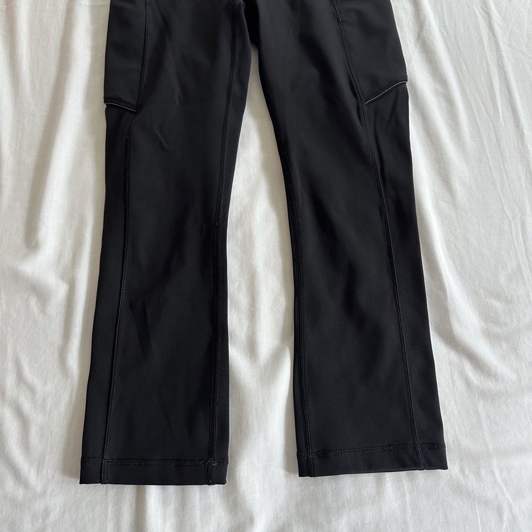 Lululemon Black Cropped Leggings Size 2 (Category: Activewear) located in San Juan City. Submitted by keep.it.clean (Listing ID 1459813716, Image 3). Description: comes with side pockets.