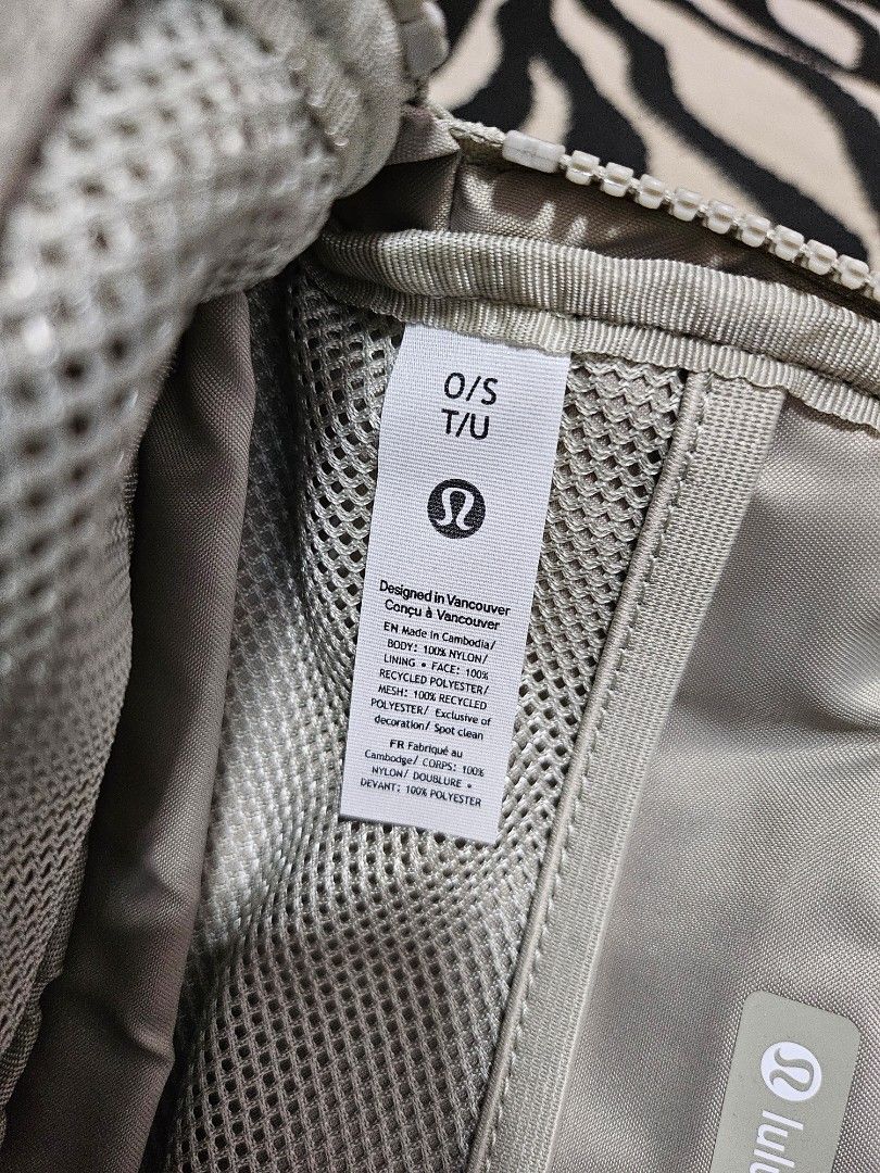 Lululemon Everywhere Belt Bag (Category: Cross-body Bags) located in Manila. Submitted by shopby_g (Listing ID 1459821543, Image 3). Description: - Lululemon Everywhere Belt Bag - Brand New - Color: Sage - Made with recycled materials - Multiple interior compartments for organization - Adjustable strap for a comfortable fit - Ideal for everyday use and travel - Perfectly sized for phone, keys, and wallet RFS :: Declutter.