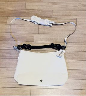 （分類：）位於 。 由 crystaltrader 提交（商品編號 1459825844，圖片 1）。簡介： 。