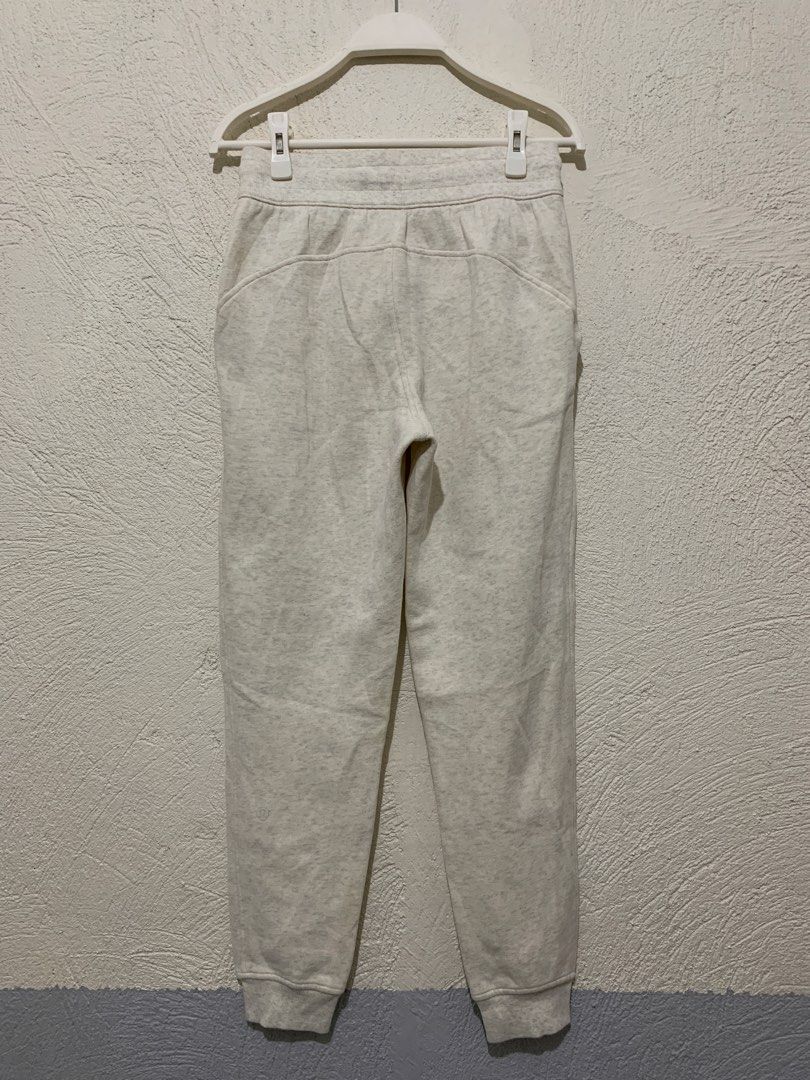 Lululemon Scuba High-Rise Jogger Pants (Category: Other Bottoms) located in Tiaong. Submitted by nycko.concha (Listing ID 1459820356, Image 3). Description: Lululemon Scuba High-Rise Jogger Pants •Size: S •Waist: 26-30 (stretchable) •Length: 37 •Hem: 4 •Condition: Excellent to Like New •Issue: missing washtag •Color Rate: 10/10 •Courier: J&T Express •Location: Quezon Province Note: color may vary due to lighting, always manage your expectations..