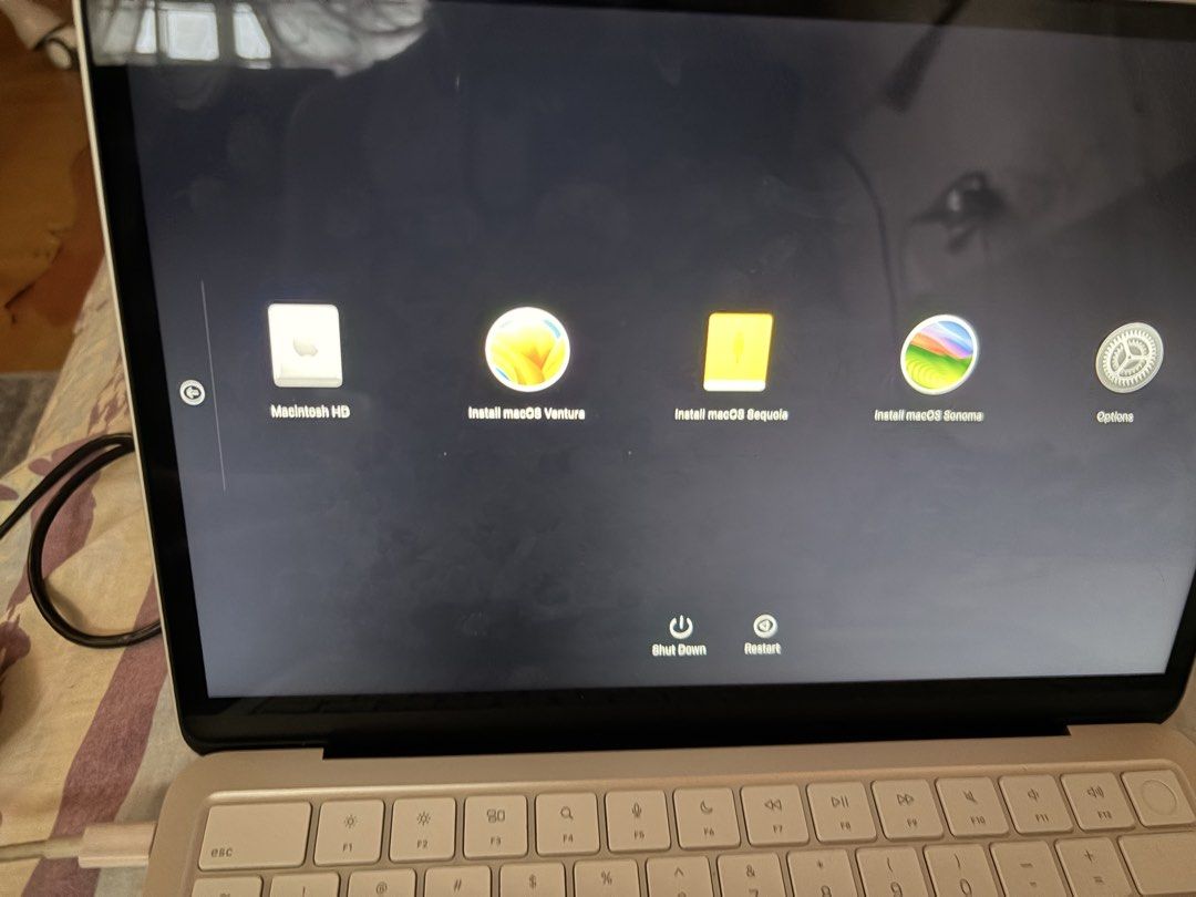 OSX and MacOS X bootable Drive (Category: Laptops & Notebooks) located in Cainta. Submitted by 3m.online.store (Listing ID 1459896564, Image 3). Description: For sale: OSX and MacOS X Bootable Drive OS X and MacOS Version: MacOS Sonoma MacOS Sequoia MacOS Ventura MacOS Monterey: 12.0 MacOS Big Sur: 11.0 MacOS Catalina: 10.15 MacOS Mojave: 10.14 MacOS High Sierra: 10.13 MacOS Sierra: 10.12 OS X El Capitan: 10.11 OS X Yosemite: 10.10 OS X Mavericks